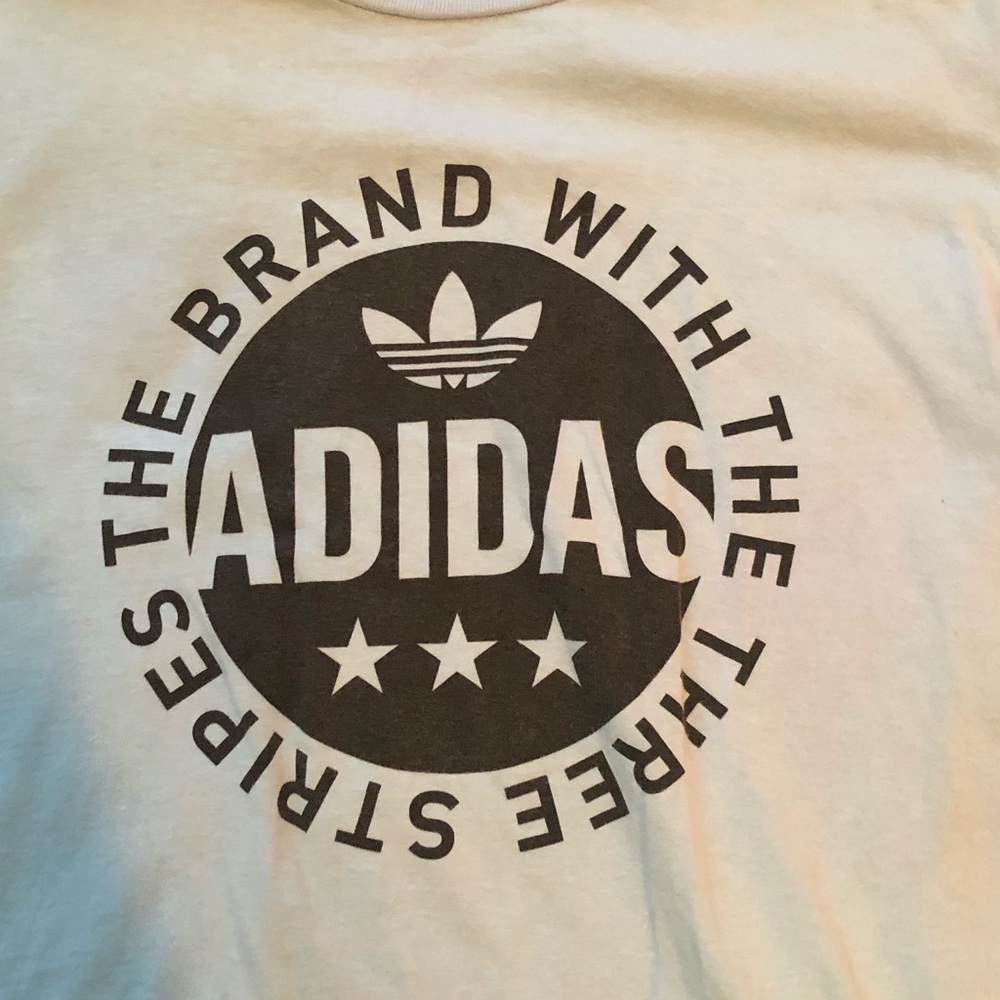Baby blue Adidas med tee
